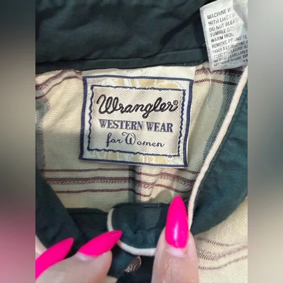 Western Style Ladies fitted Shirt Vintage 80's Wrangler Western Wear M - Picture 7 of 8